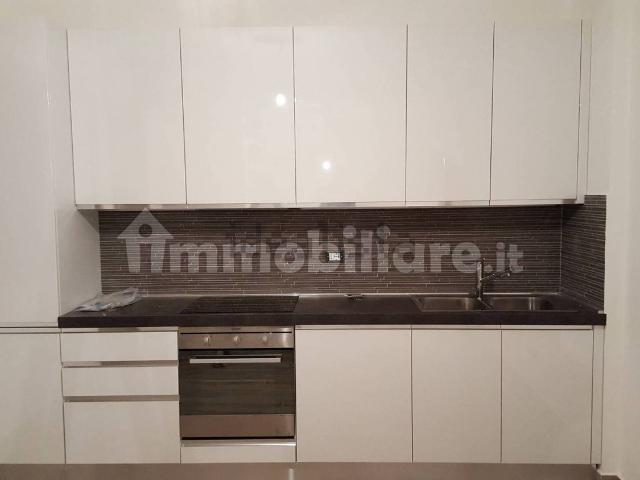 Appartamento in vendita a Monza, Molinetto