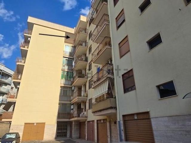 Appartamento in vendita a Massafra, Taranto