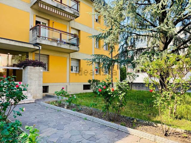 Appartamento in vendita a Zona Nord, Brescia