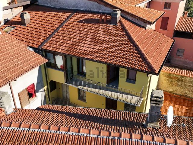 Appartamento in vendita a Albiolo, Lombardia