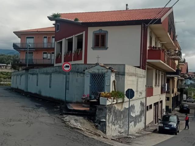 Appartamento in vendita a Adrano, Catania