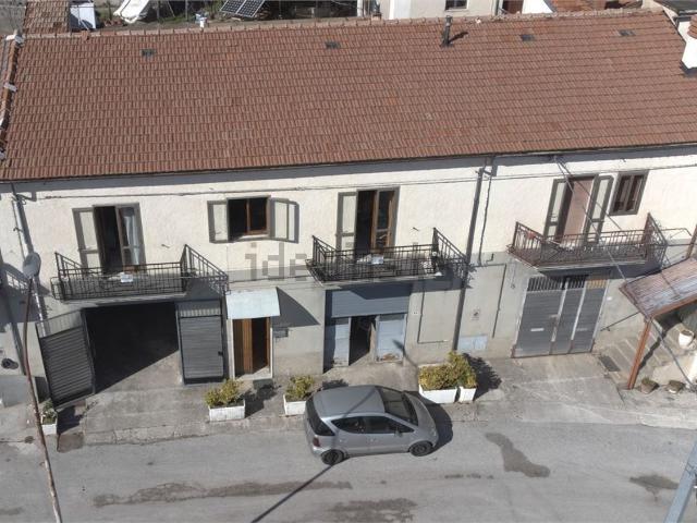 Appartamento in vendita a Roccamandolfi, Molise