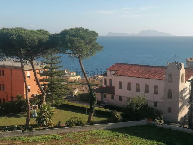 Appartamento in vendita a Rione Bognar, Pozzuoli