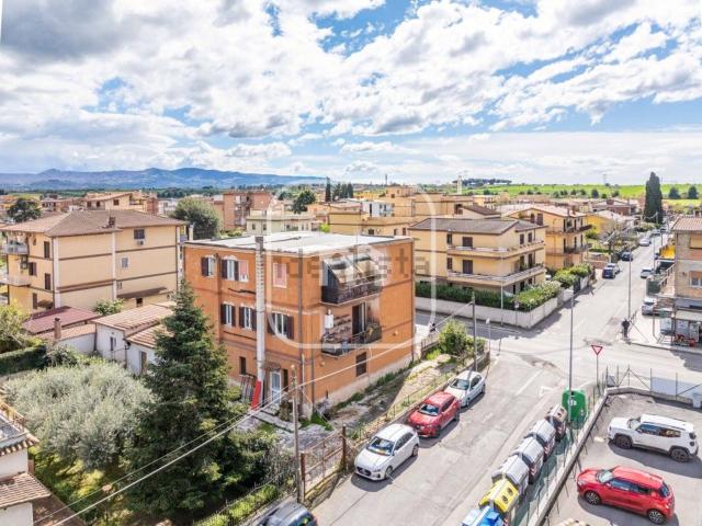 Appartamento in vendita a Giardini di Corcolle, Roma Capitale