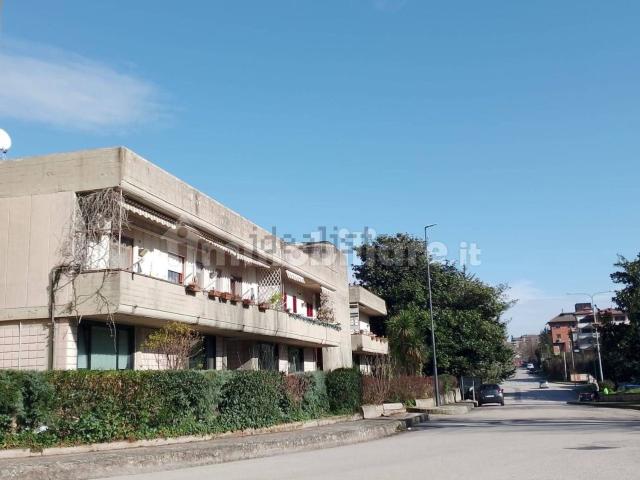Appartamento in vendita a Avellino, Campania