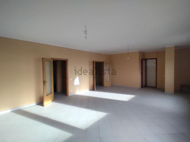 Appartamento in vendita a Calabria, Reggio Calabria