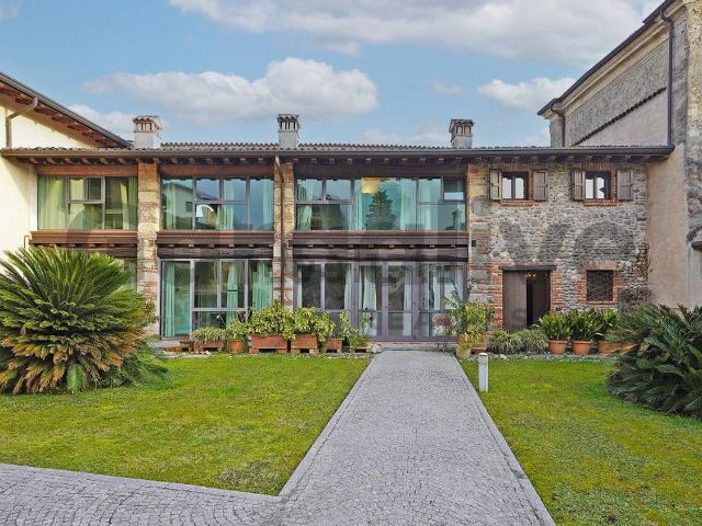 Appartamento in vendita a Comunità Montana Parco Alto Garda bresciano, Salò