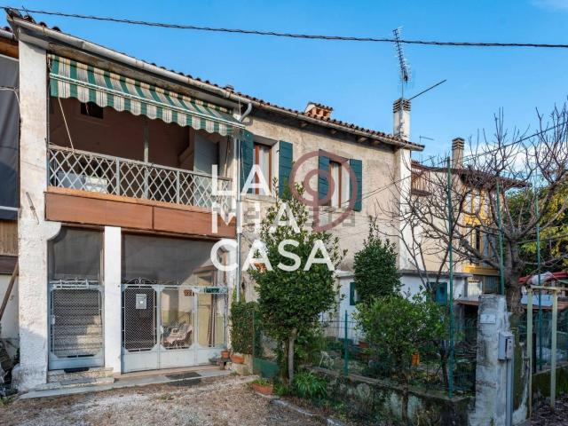 Appartamento in vendita a Cison Di Valmarino, Veneto