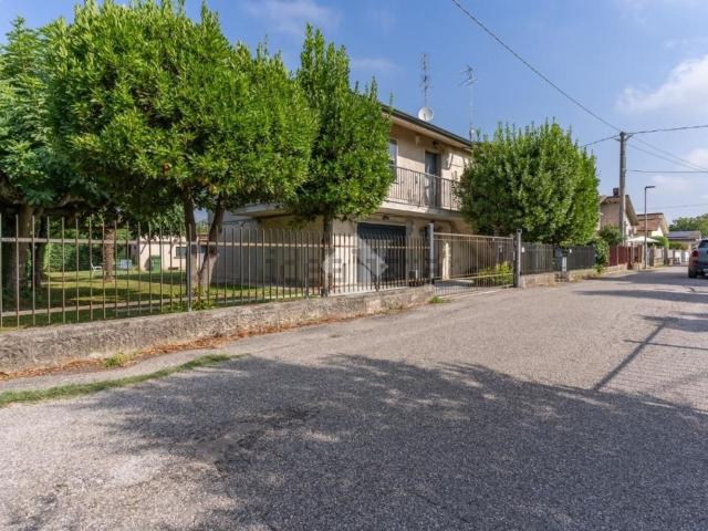 Appartamento in vendita a Unione Terre e Fiumi, Ruina