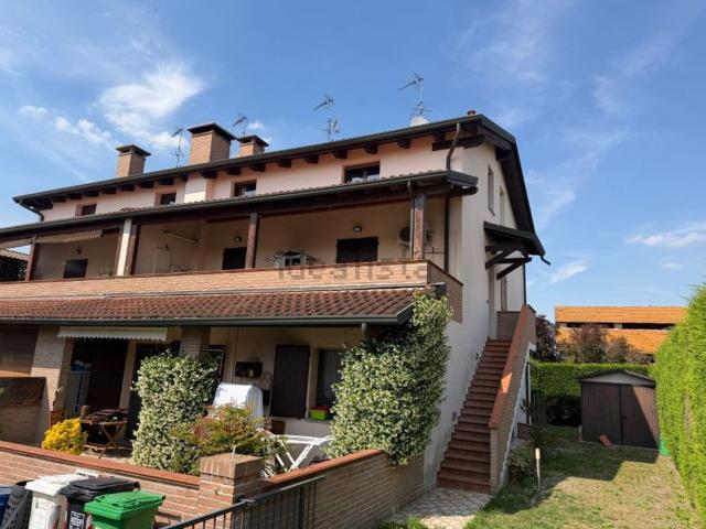 Appartamento in vendita a Stienta, Veneto