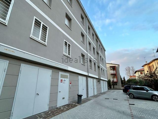 Appartamento in vendita a Villaggio Giardino, Modena