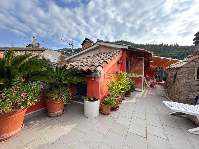 Appartamento in vendita a Dolceacqua, Liguria