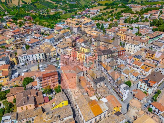 Appartamento in vendita a Mosciano Sant'angelo, Abruzzo
