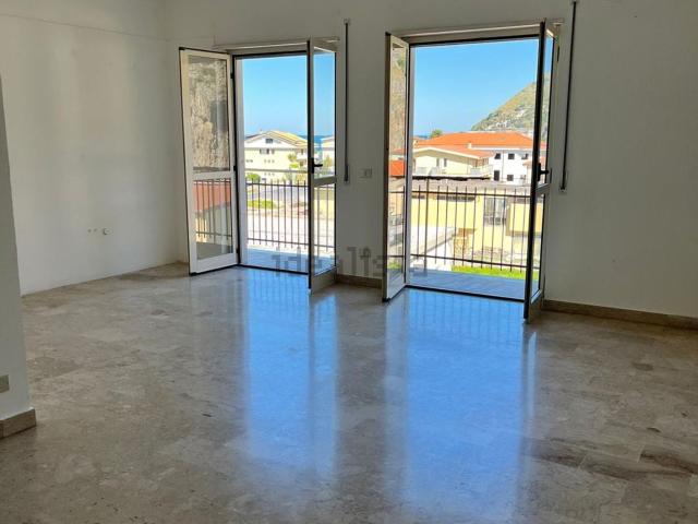 Appartamento in vendita a Marinella, Calabria