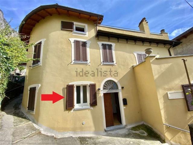 Appartamento in vendita a Cressogno, Valsolda