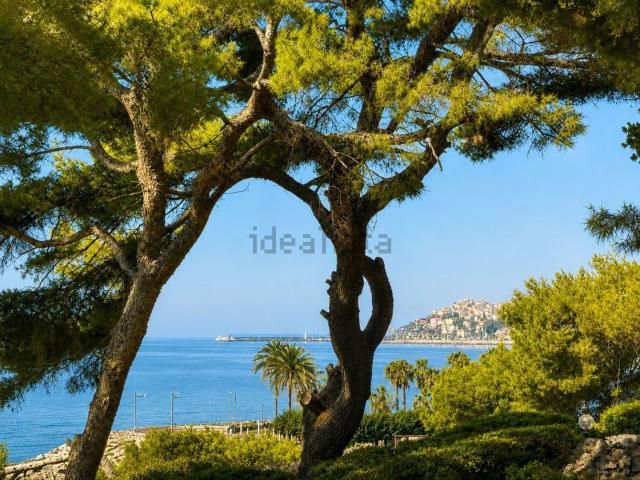Appartamento in vendita a Imperia, Liguria