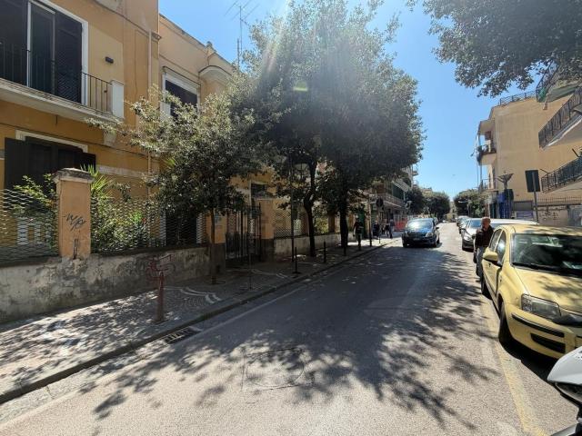 Appartamento in vendita a Portici, Napoli