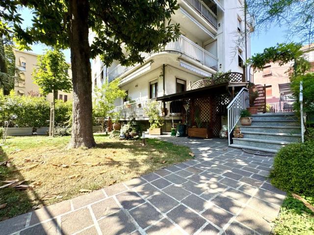 Appartamento in vendita a Molinetto, Parma