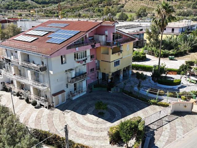 Appartamento in vendita a Zona industriale di Cicerale e Ogliastro Cilento, Cicerale