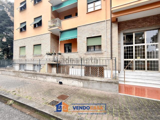 Appartamento in vendita a Medio Levante, Serra Riccò