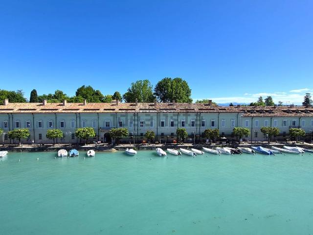 Attico in vendita a Peschiera Del Garda, Veneto