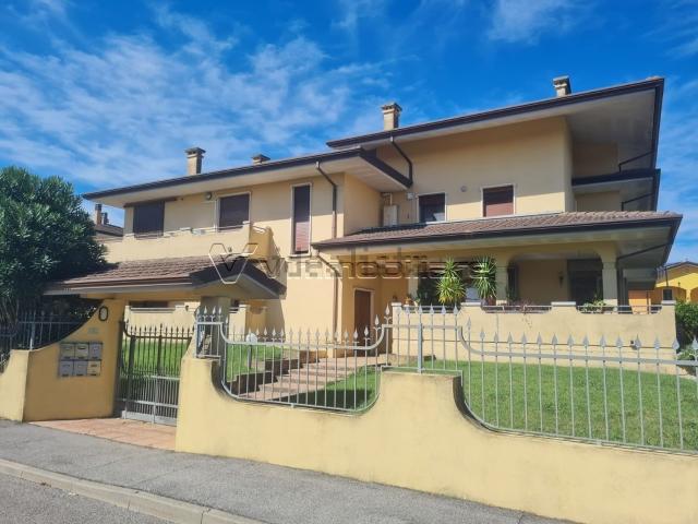Appartamento in vendita a Pojana Maggiore, Vicenza