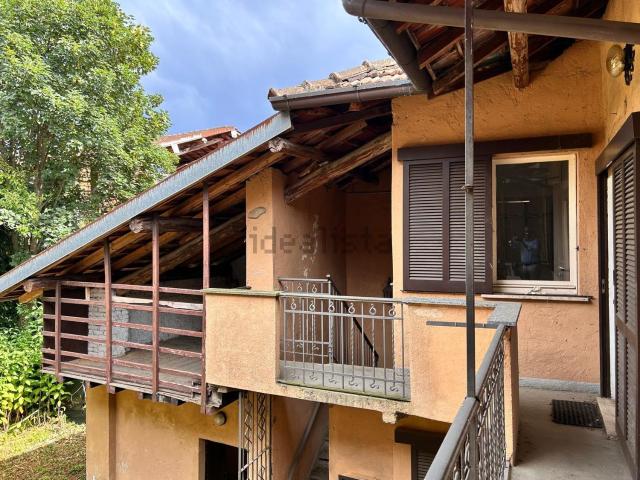 Appartamento in vendita a Mornago, Lombardia