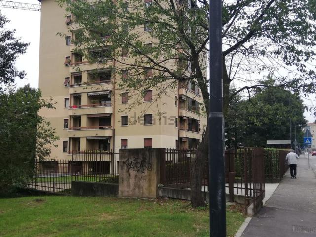 Appartamento in vendita a Sant'Albino, Monza