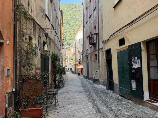 Appartamento in vendita a Finale Ligure, Liguria