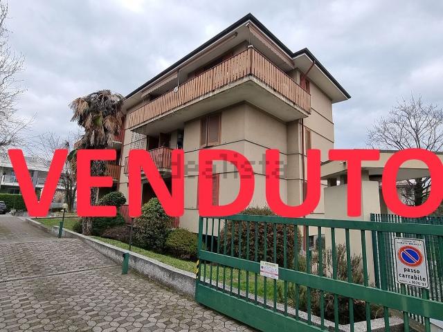 Appartamento in vendita a Agrate Brianza, Lombardia