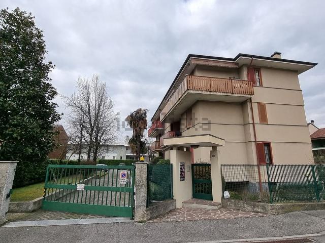 Appartamento in vendita a Agrate Brianza, Lombardia