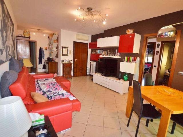 Appartamento in vendita a Crocetta, Modena