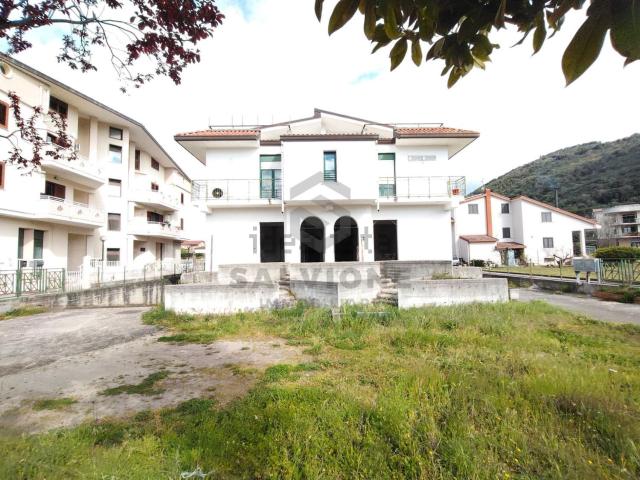 Appartamento in vendita a San Salvatore Telesino, Campania