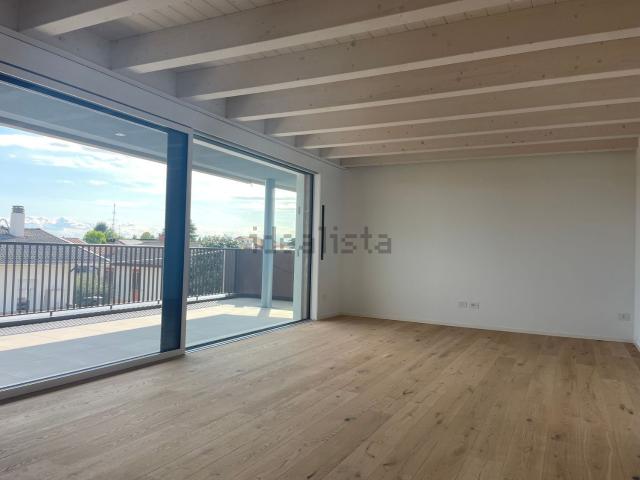 Appartamento in vendita a Dosson, Treviso
