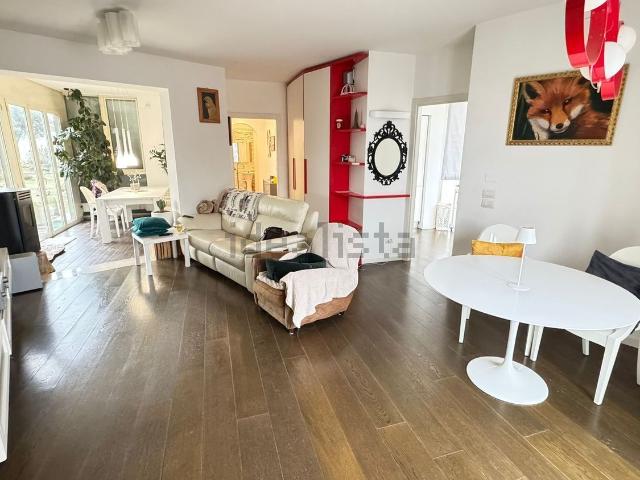 Appartamento in vendita a Rimini, Reggio Emilia