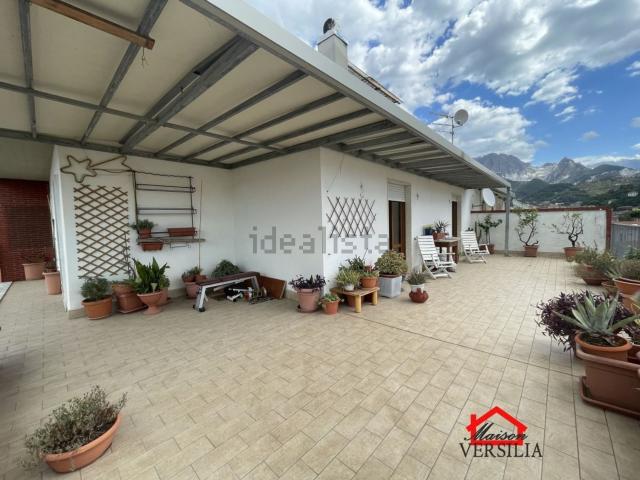 Appartamento in vendita a Carrara, Toscana