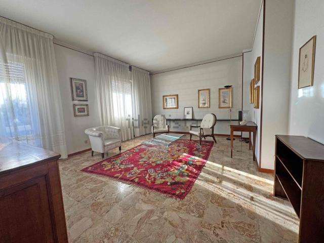Appartamento in vendita a Re, Reggio Emilia