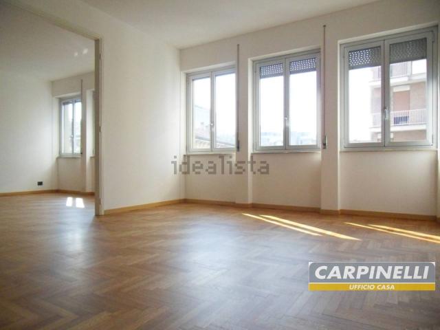 Appartamento in vendita a Centro, Monza