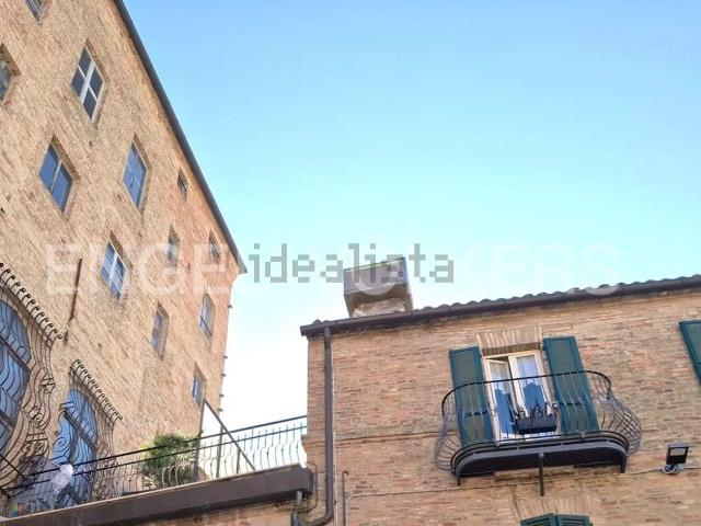 Appartamento in vendita a Castelnuovo, Marche