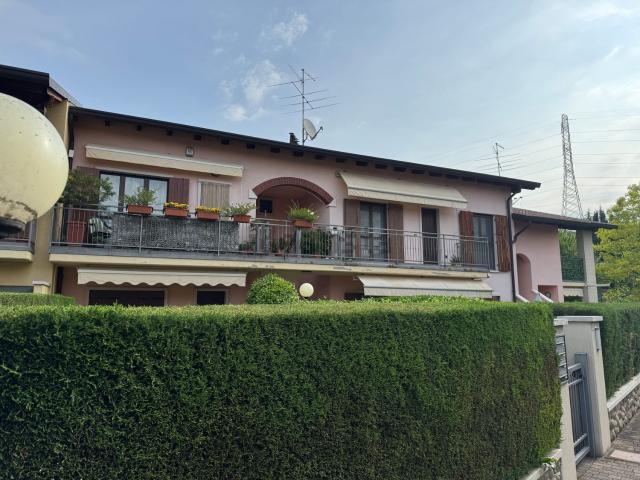 Appartamento in vendita a Cavaion Veronese, Veneto