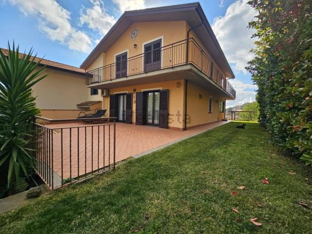 Appartamento in vendita a Zafferana Etnea, Catania