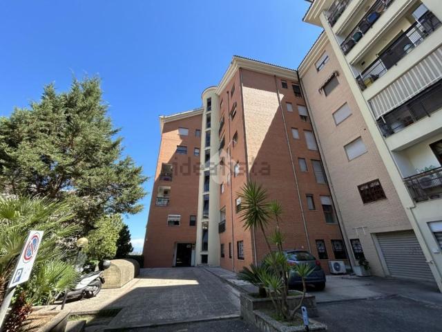 Appartamento in vendita a Città 2000, Calabria