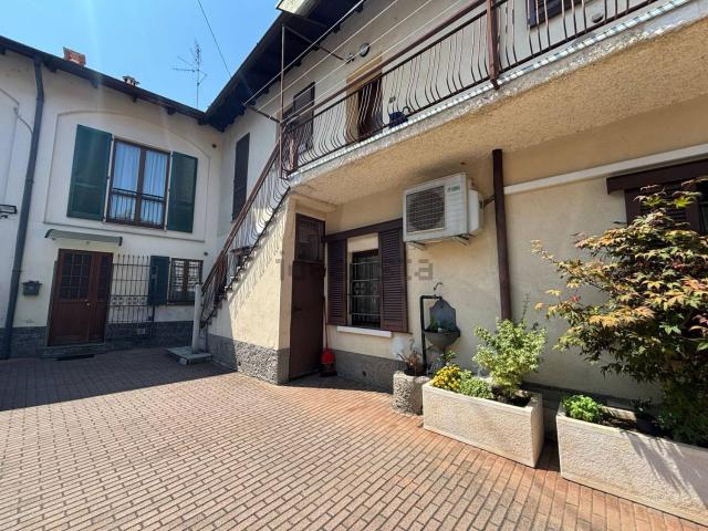Appartamento in vendita a Cascina Gattedo, Carugo