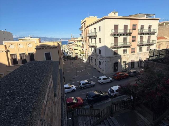 Appartamento in vendita a Calabria, Reggio Calabria