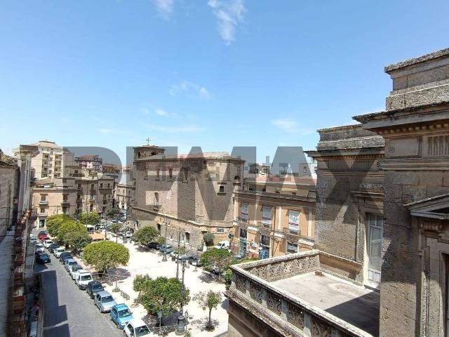 Appartamento in vendita a Valverde, Enna