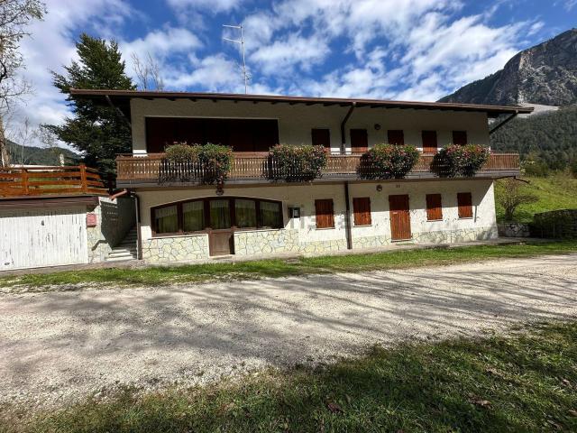 Appartamento in vendita a Val di Zoldo, Soccampo