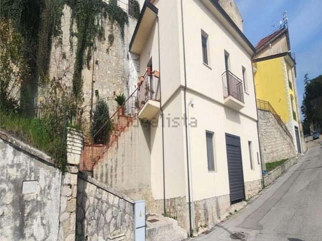 Appartamento in vendita a Montefusco, Campania