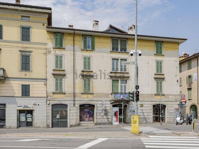 Appartamento in vendita a Bergamo, Lombardia