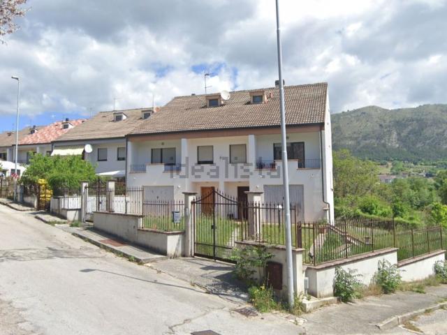 Appartamento in vendita a Tornimparte, Abruzzo