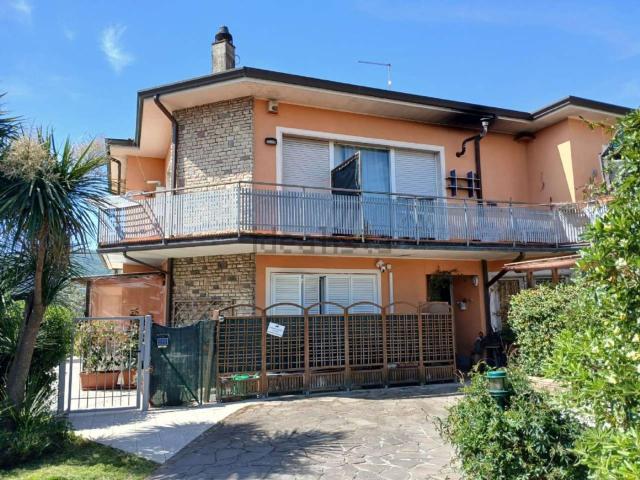 Appartamento in vendita a Sarzana, Liguria